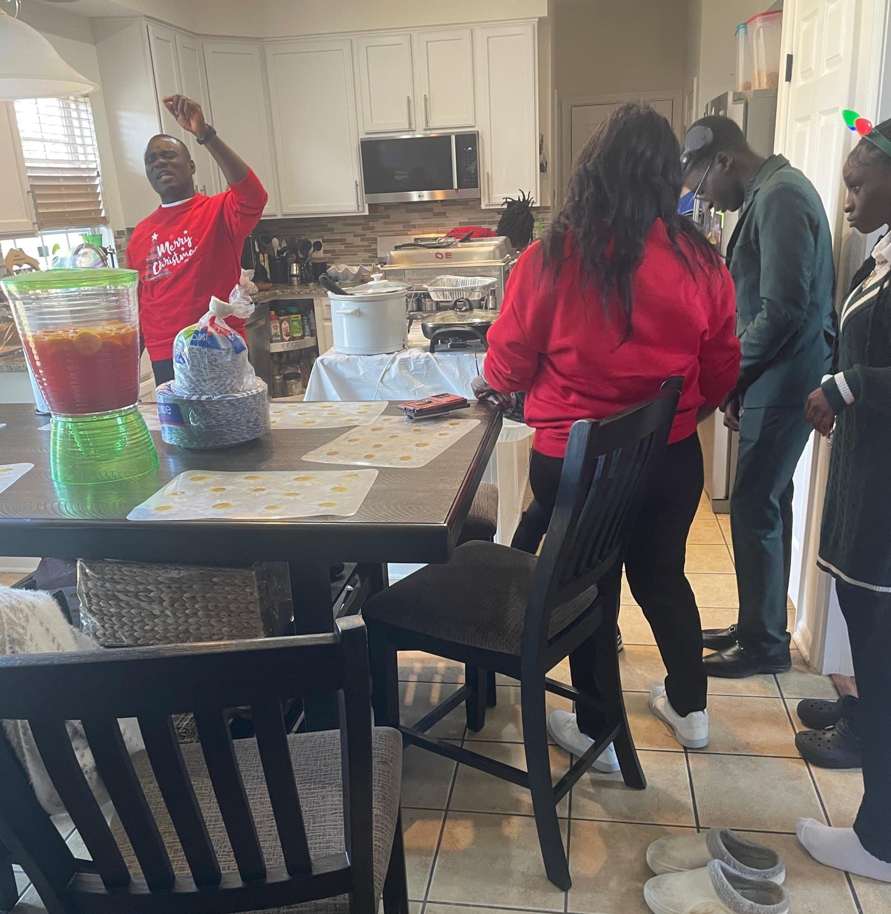 Praying Over The Christmas Meal