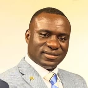 Pastor Smith Esuma
